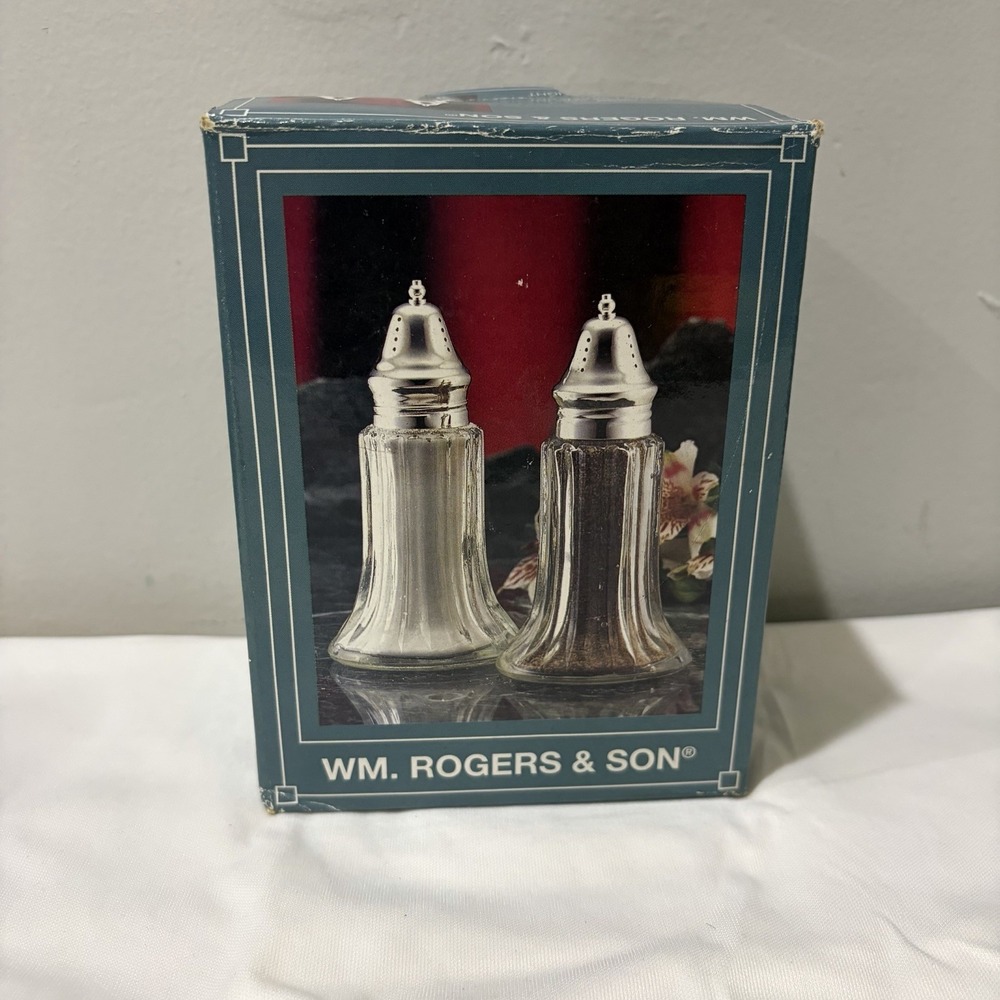 Wm. Rogers & Son Silver Plated Salt &‎ Pepper Shakers New Larger Sized Vintage